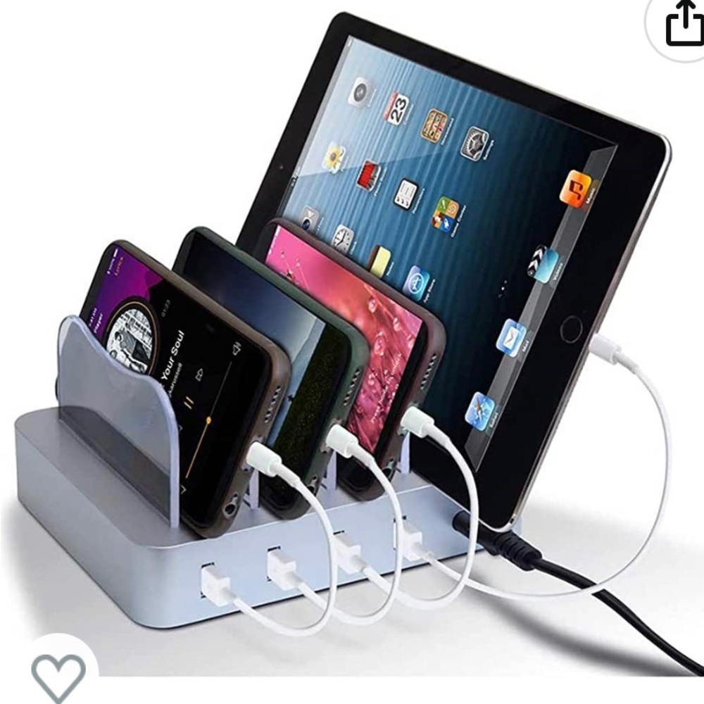 Smart Gear 4 Device Charging Station.